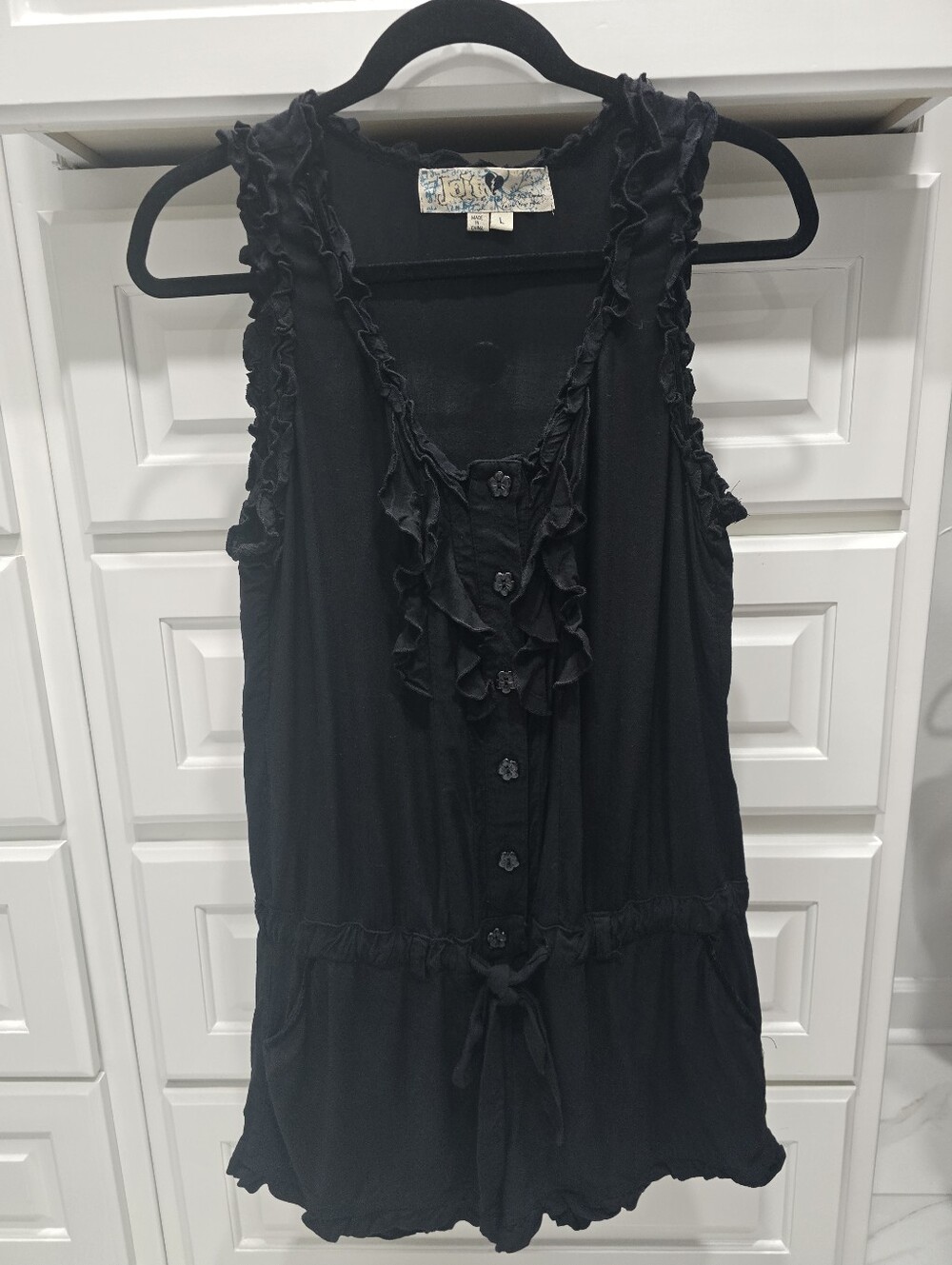 Women’s Black Ruffle Button-Front Tank Top